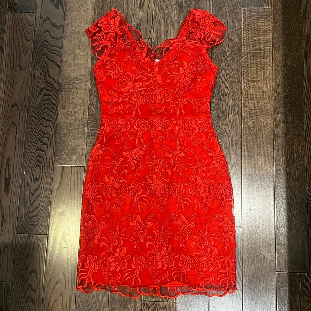 Soieblu red lace dress- NWT